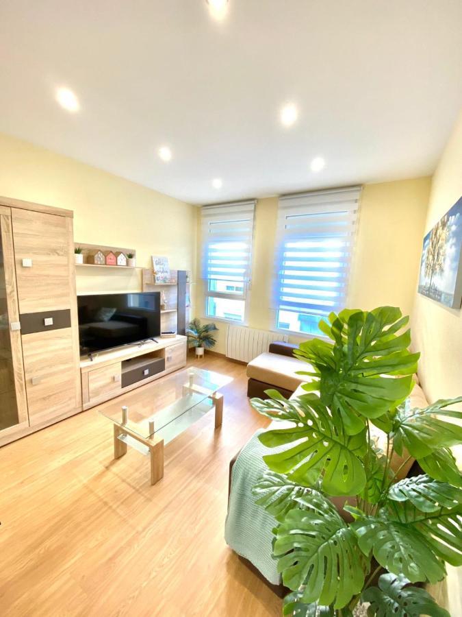 Arenal Home, Parking Gratis 卢戈 外观 照片
